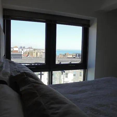 Beach Penthouse Apartment Bournemouth-3